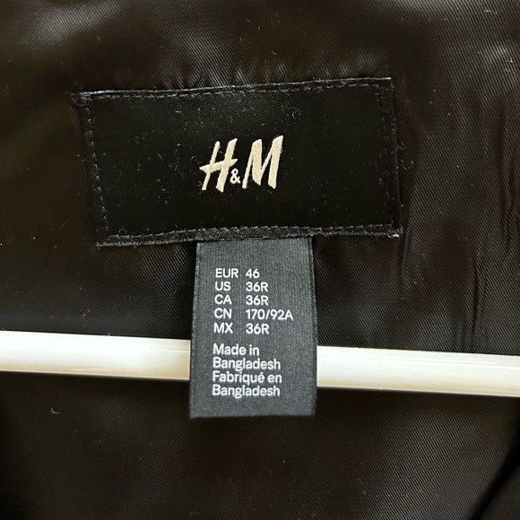 Black H&M Vest - Picture 2 of 2